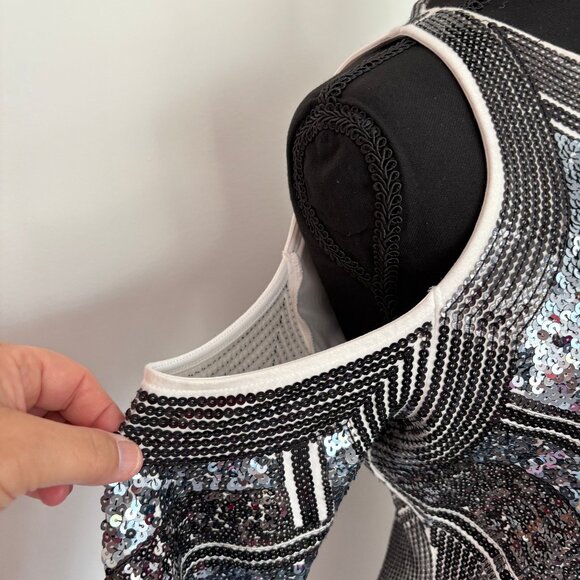 Seqins, shoulder cut out dress. - Picture 3 of 5